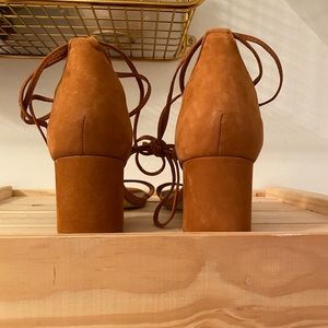 Steve Madden Tie-Up Open Toed Low Heels